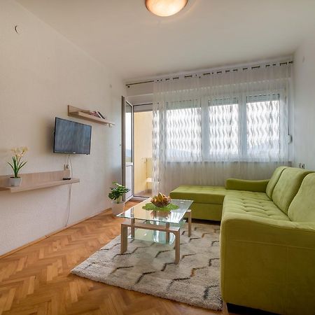 Apartman Andjela Tivat Buitenkant foto
