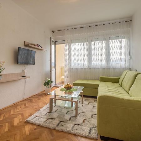 Apartman Andjela Tivat Buitenkant foto