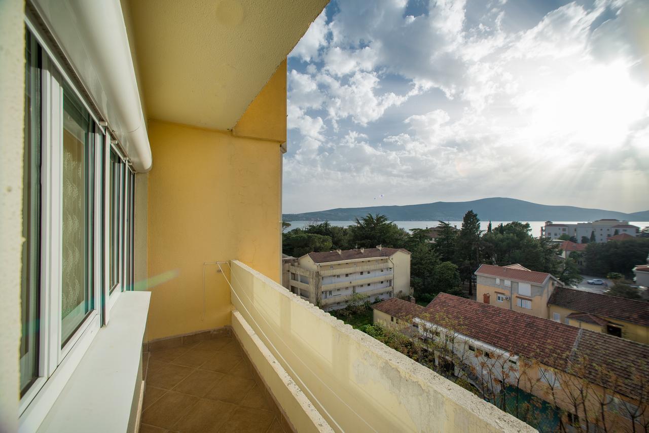 Apartman Andjela Tivat Buitenkant foto