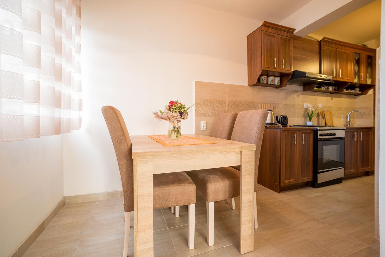 Apartman Andjela Tivat Buitenkant foto